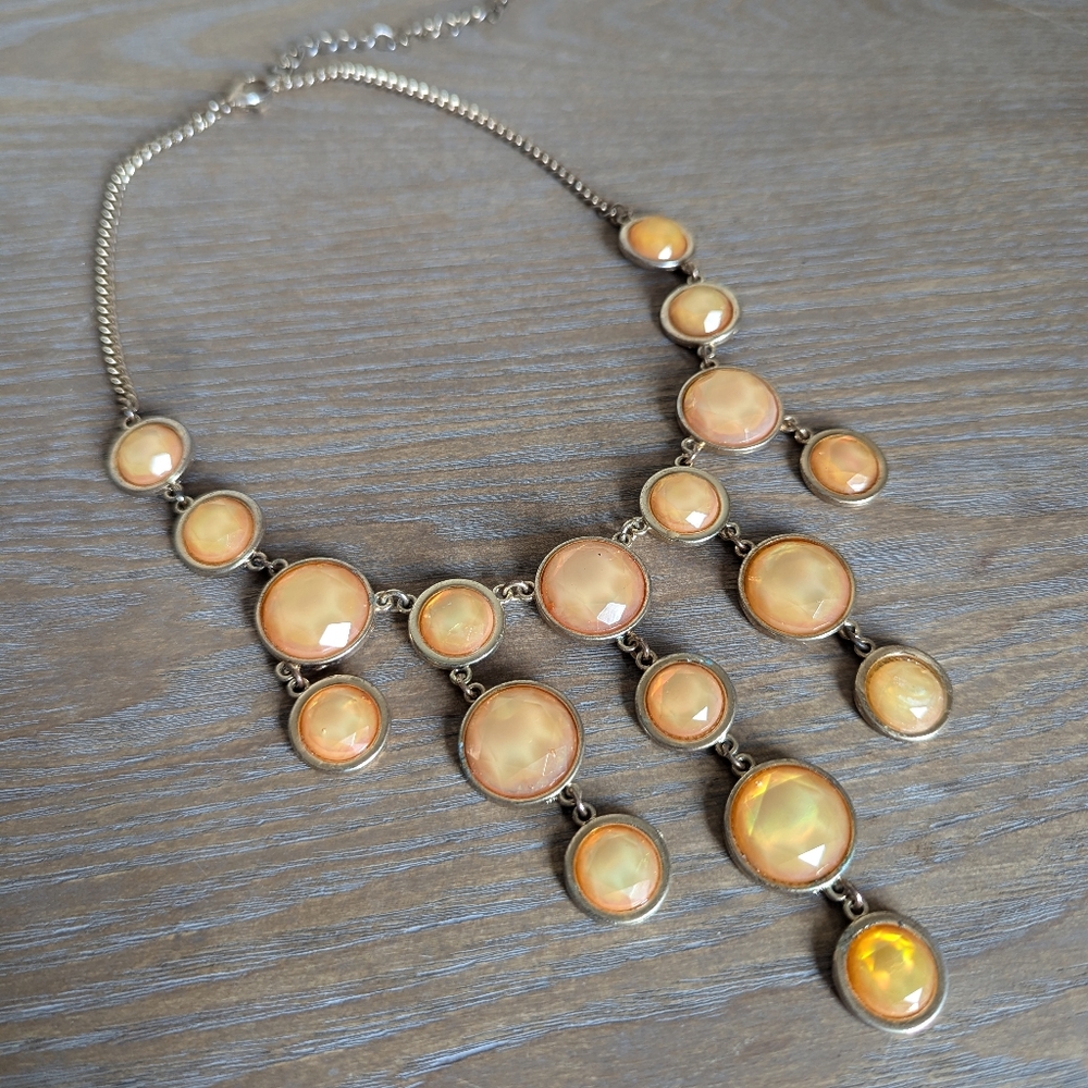 Head-turning Gold Drop Necklace